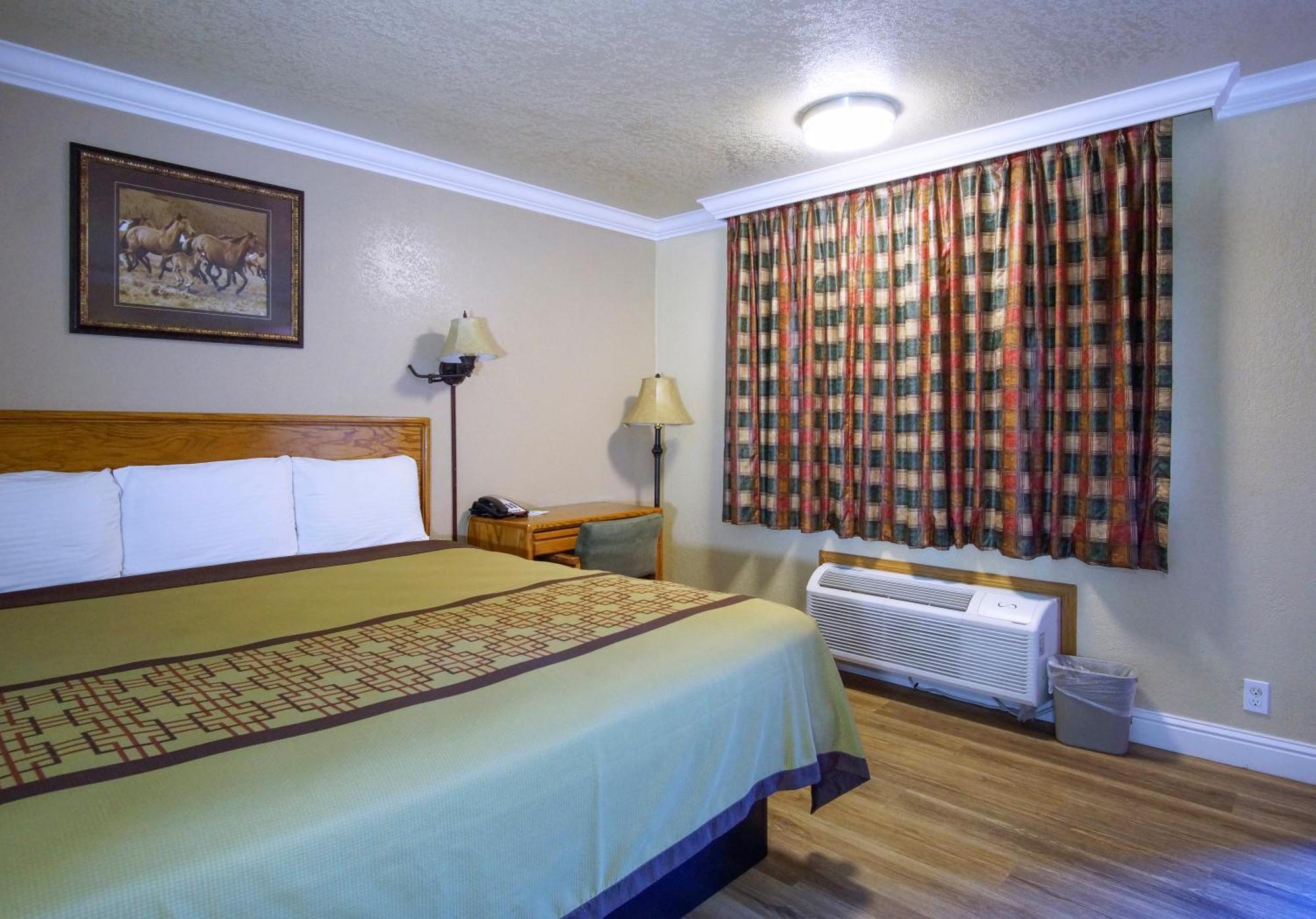 Charm Motel & Suites Burney Εξωτερικό φωτογραφία