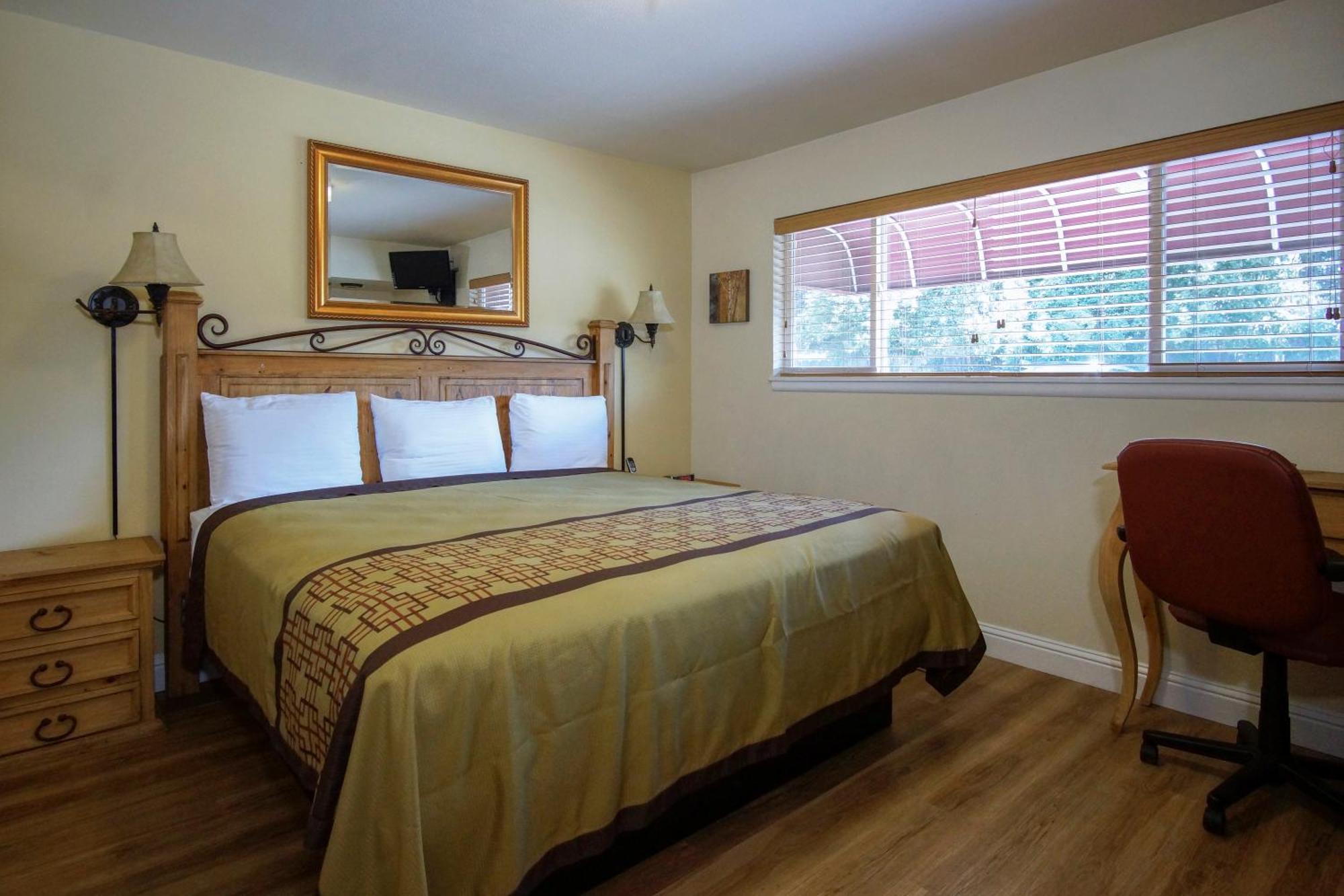 Charm Motel & Suites Burney Εξωτερικό φωτογραφία