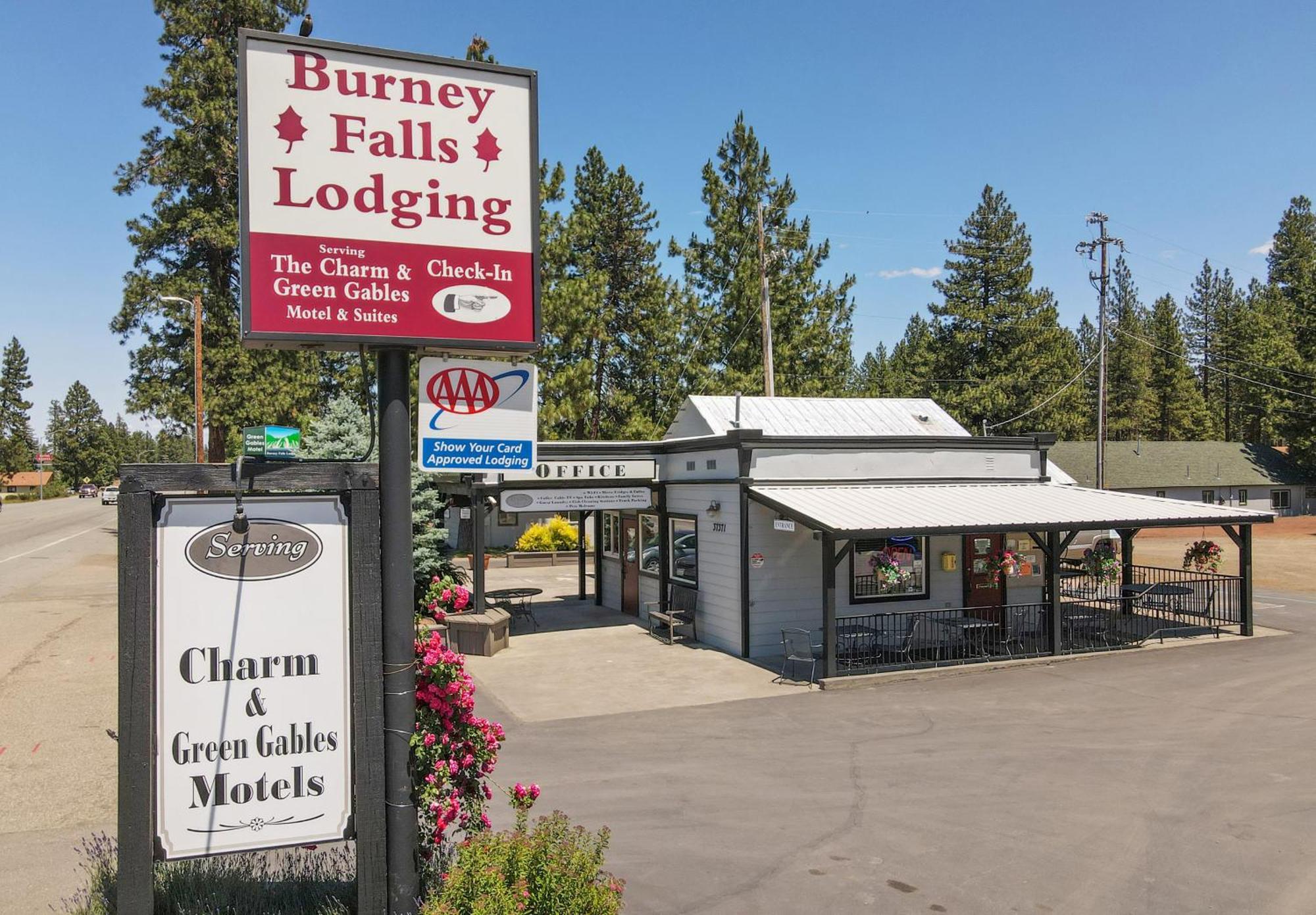 Charm Motel & Suites Burney Εξωτερικό φωτογραφία