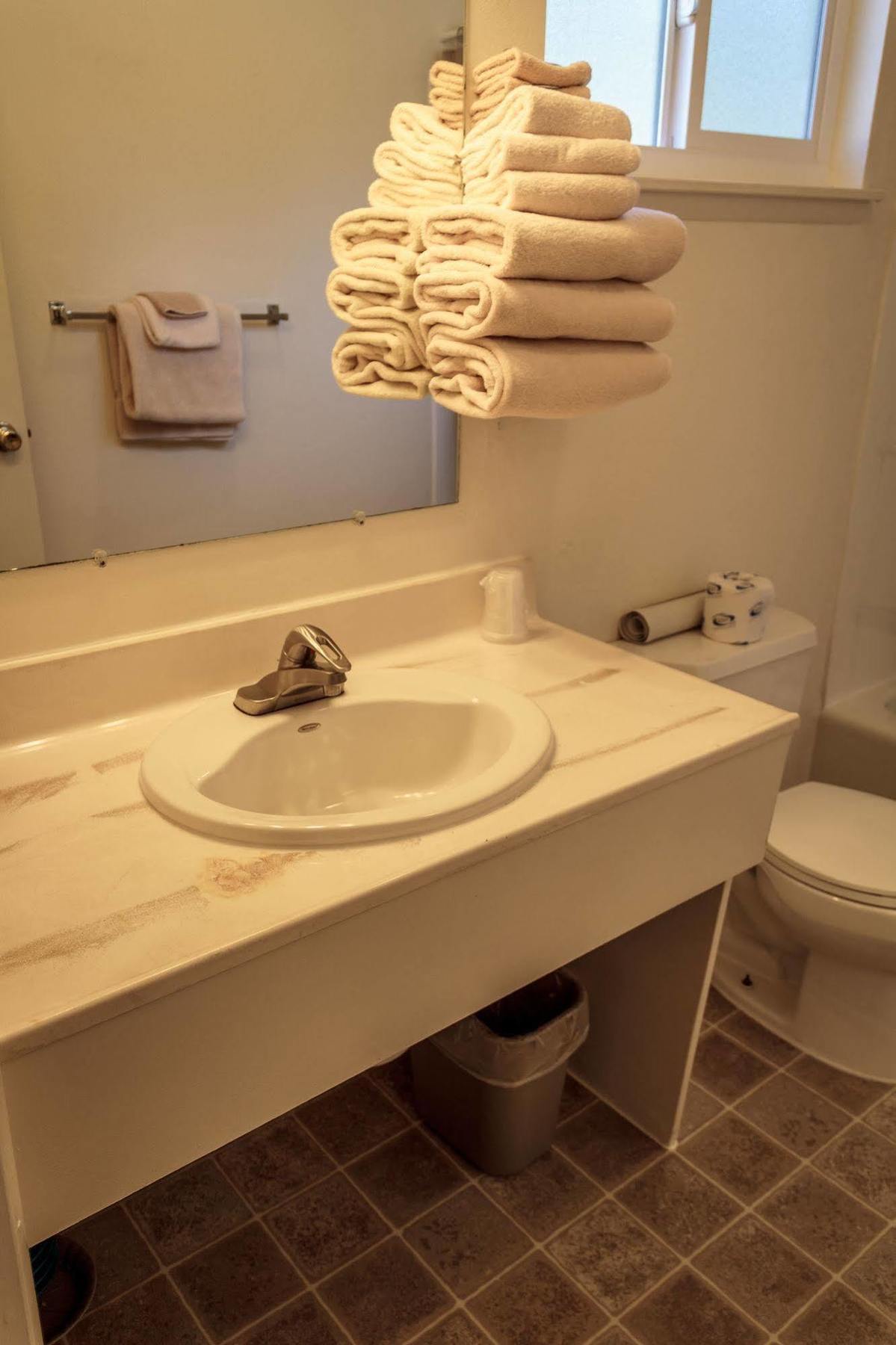 Charm Motel & Suites Burney Εξωτερικό φωτογραφία